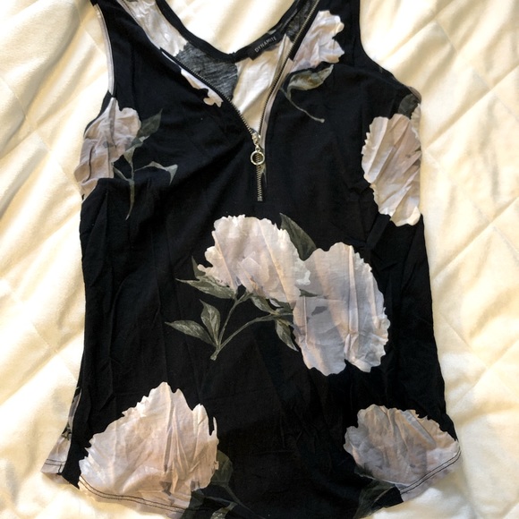 Dynamite Tank - Picture 1 of 2